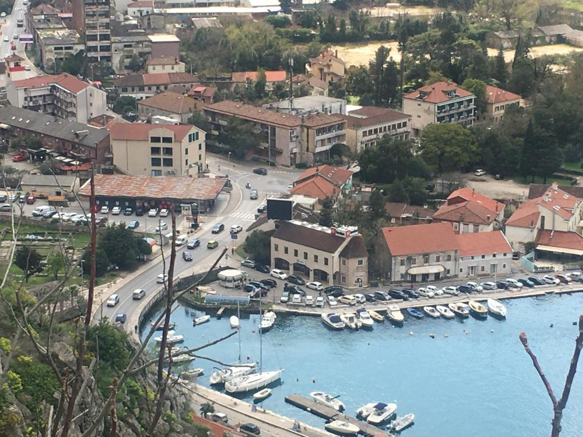 Art House 001 Hotel Kotor Exterior foto